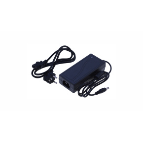 12V 60W 2.1 x 5.5 IP20 stolní napájecí zdroj pro LED osvětlení