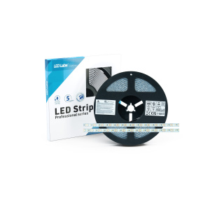 Profesionální LED pásek 3 roky záruka 12V 600 LED 2835 SMD 9,6W studená bílá CRI90 s chladičem